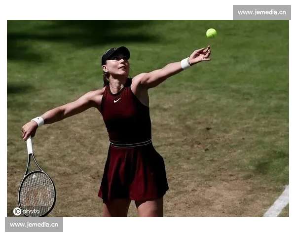 巴多萨速胜利斯晋级柏林站次轮 将战纳瓦罗