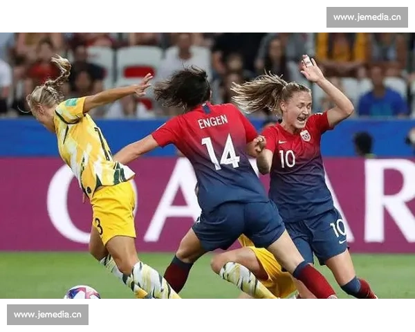 澳大利亚女足国脚戈里汉密尔顿岛完婚 李梦雯曾为队友见证 澳大利亚女足国脚戈里汉密尔顿岛完婚 李梦雯曾为队友见证